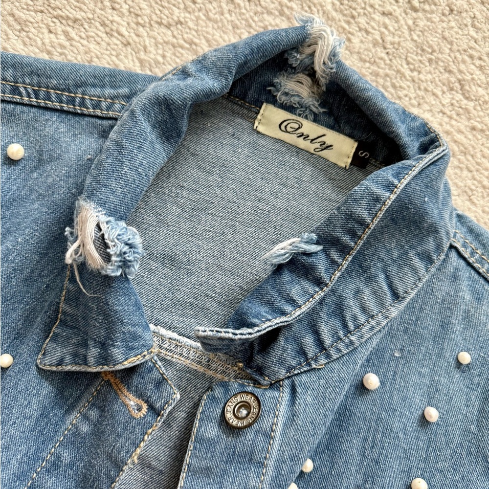 Blue Distressed Cropped Jean Jacket - Picture 3 of 8